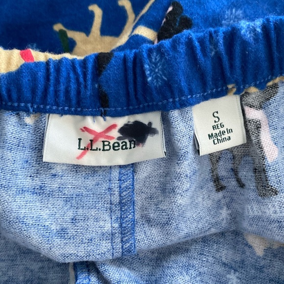 L.L. Bean Flannel Dog Print Pajama Pants - Size Small - Picture 3 of 7